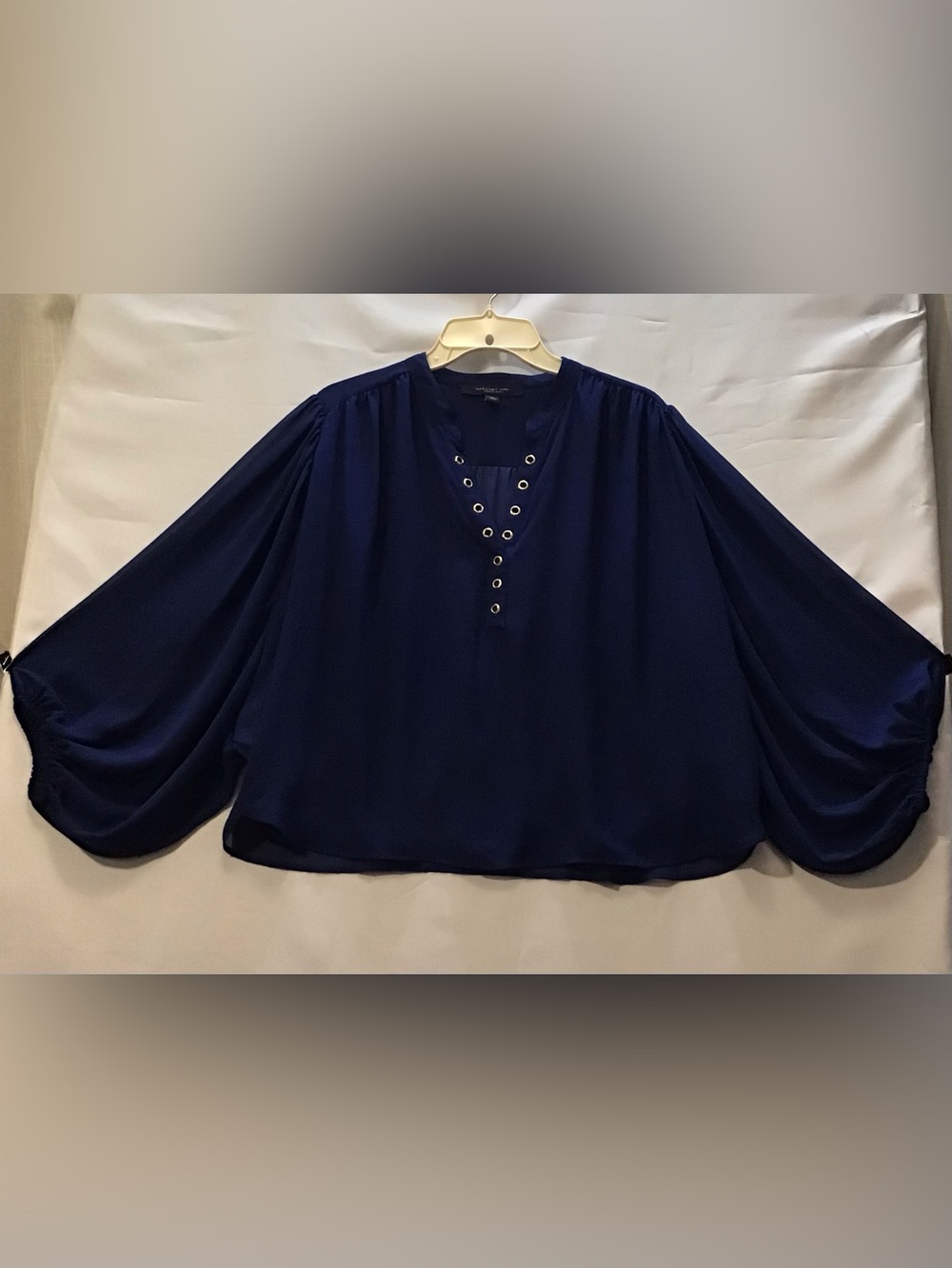 258 Marc New York Navy Eyelet V-Neck Peasant Blouse